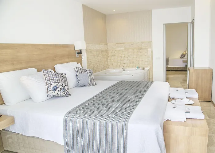 Rhapsody Szálloda *